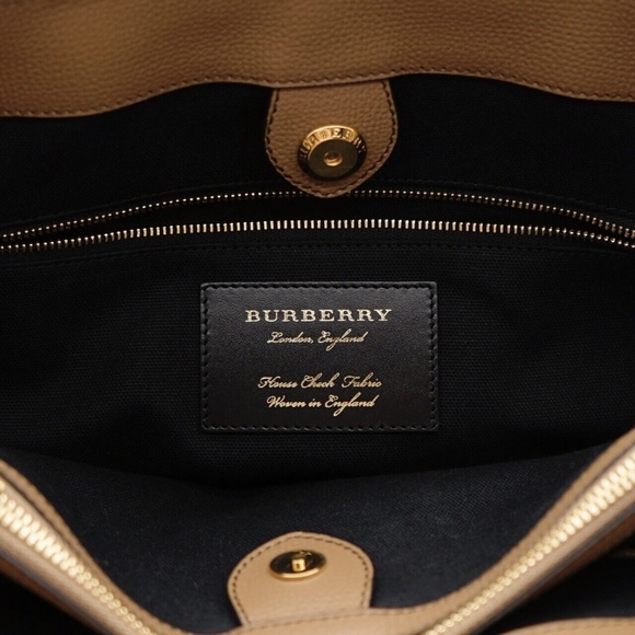 Burberry Banner Medium Tote Shoulder Bag Dark Sand Leather New - Picture 6 of 8